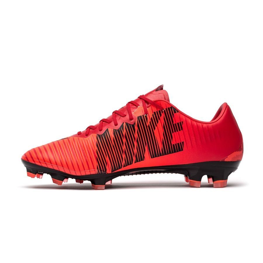 Nike Vapor 11 Elite FG Red Football Boots - Size 9 US