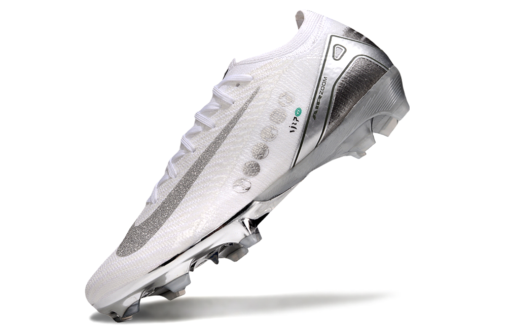Nike Vapor 16 Elite FG Vini Jr - Professional Football Boots for Firm Ground
